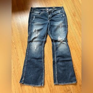 Silver Women’s Jeans Frances Flare Distressed Size 18 length 33 lightly worn